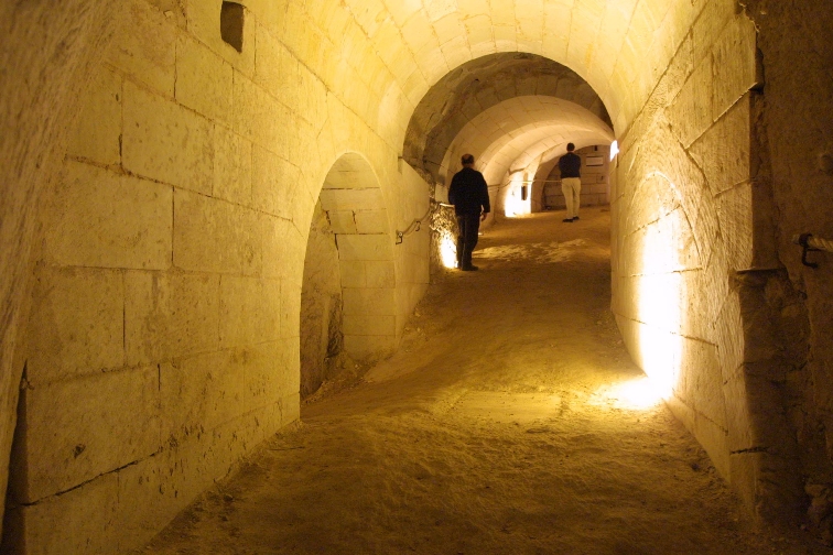 underground passage at the château de Brézé