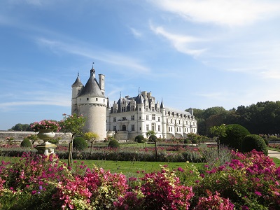 Jardins de Chenonceau jardin de Catherine de Médicis roses et fontaine