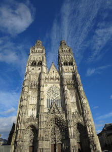 cathedral of Tours gothic facade flame gothic