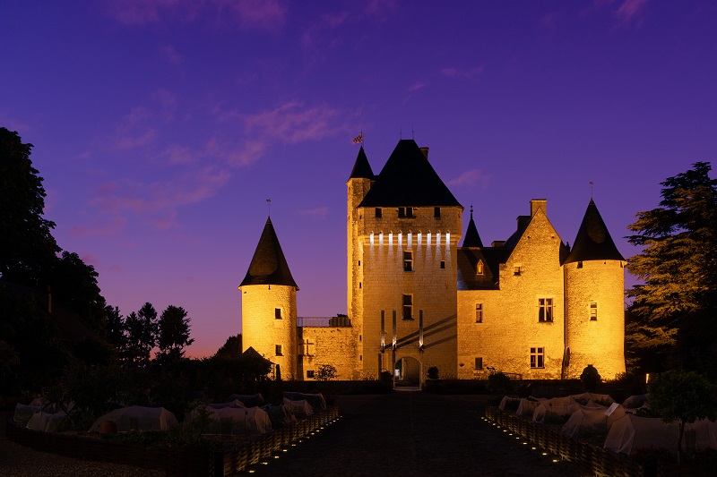 chateau du rivau touraine insolite nuit lumière étrange jardins