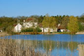 Les Closeaux Teich Wald und Garten