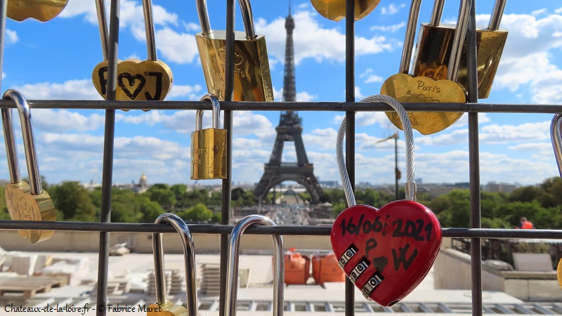 Paris Tour Eiffel Châteaux de la Loire